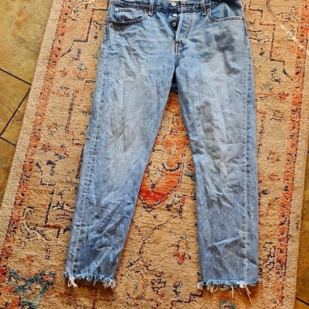 Levis wedgie jeans worn once